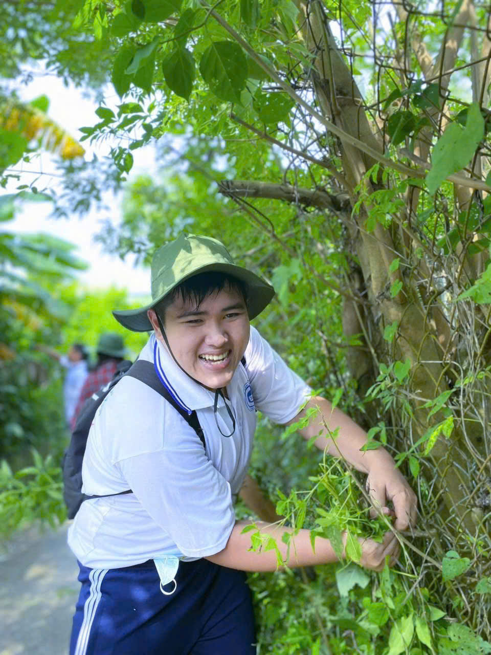 sinh-vien-tieu-bieu--cu-chi_linhlop-23cdqt-2