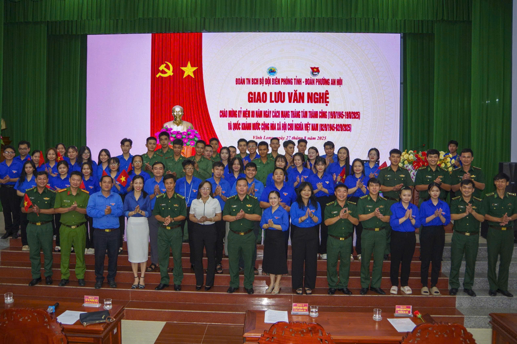 giao-luu-van-nghe-ky-niem-cmt8-quoc-khanh-2-9-2025-1