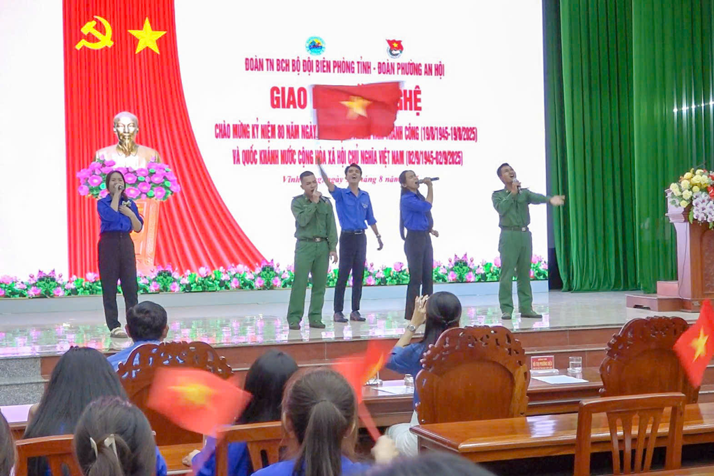 giao-luu-van-nghe-ky-niem-cmt8-quoc-khanh-2-9-2025-5