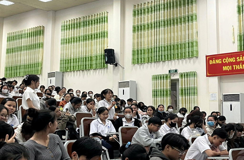 cdbt-workshop-google-ai-essentials-ve-ai-2025-4
