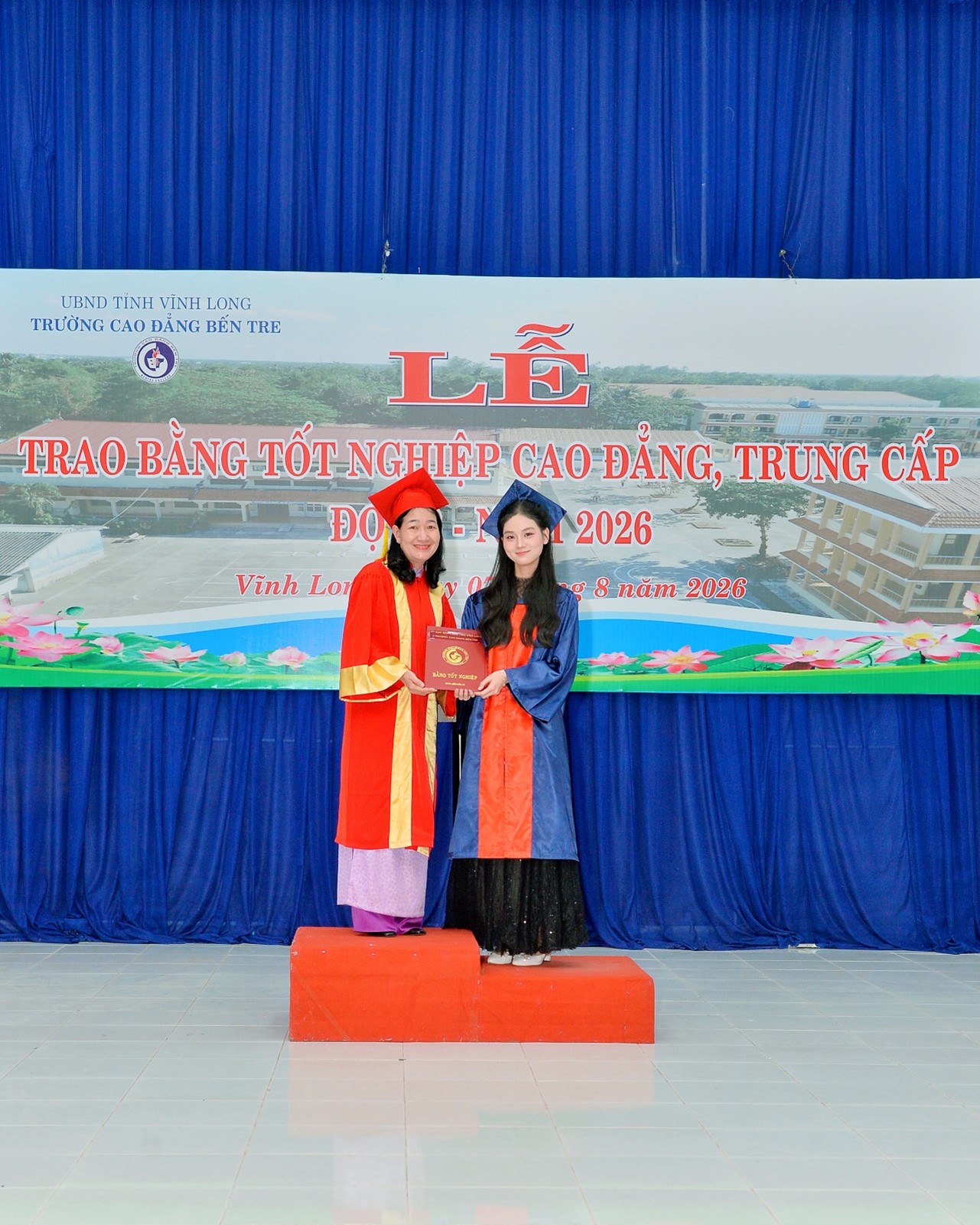 truong-cdbt-to-chuc-le-trao-bang-tot-nghiep-dot-2-2026-7