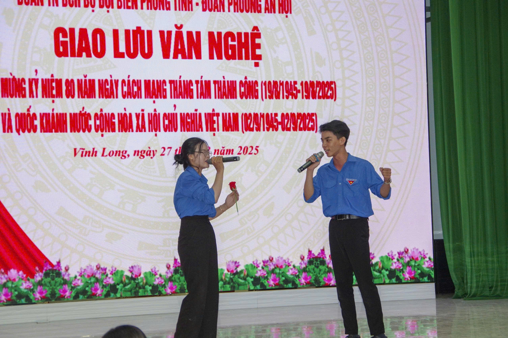 giao-luu-van-nghe-ky-niem-cmt8-quoc-khanh-2-9-2025-7
