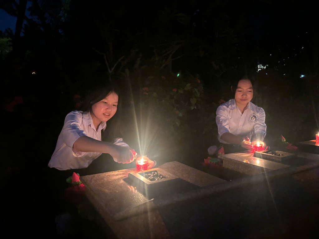 thap-nen-tri-an-ky-niem-ngay-thuong-binh-liet-sy-27-7-2025-2